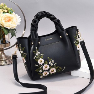 Custom TD1200 New Style Fashion women Shoulder Crossbody Handbag Wtith Embroidery Metal Flowers Decoration Leather Handbag For Women manufacturer