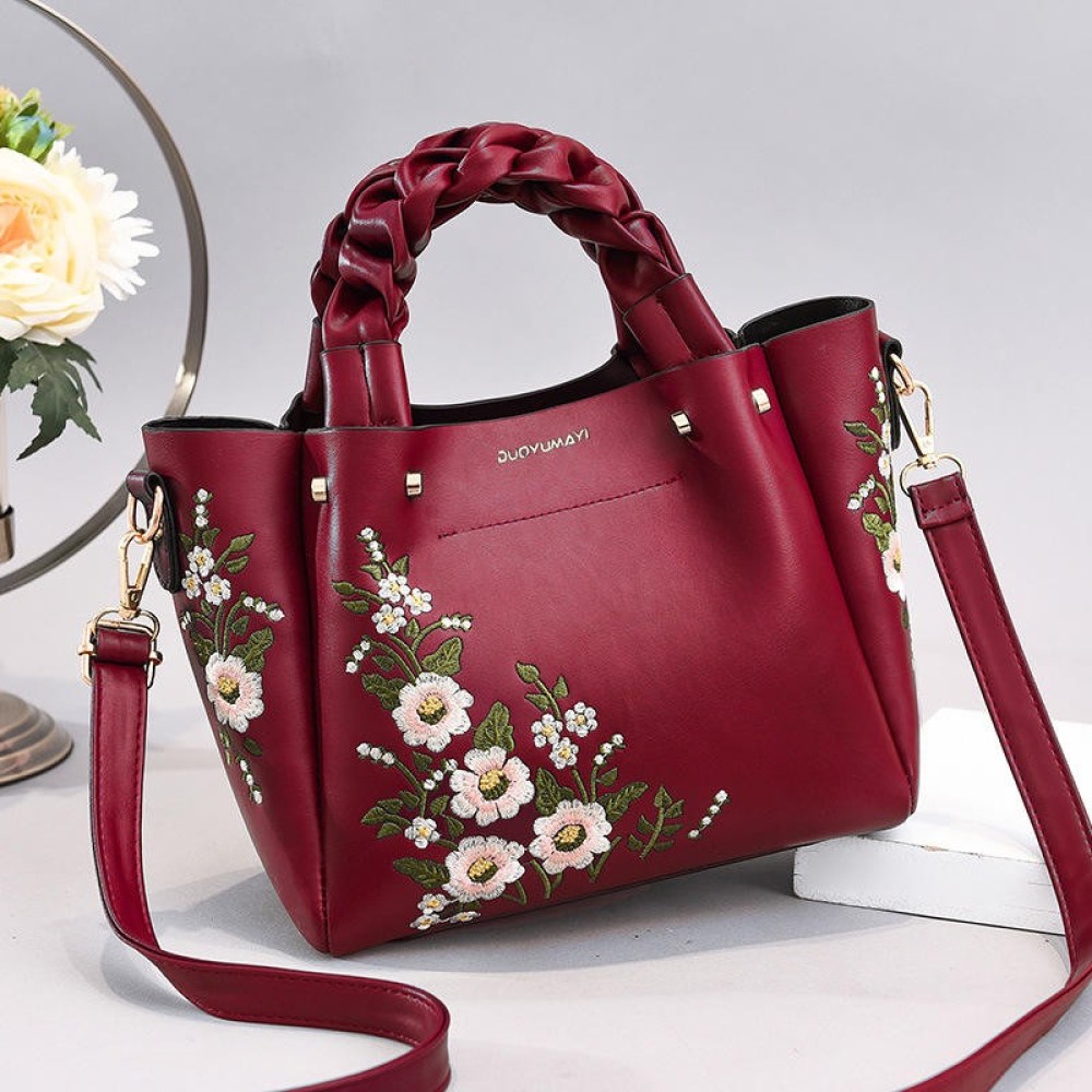 Custom TD1200 New Style Fashion women Shoulder Crossbody Handbag Wtith Embroidery Metal Flowers Decoration Leather Handbag For Women manufacturer